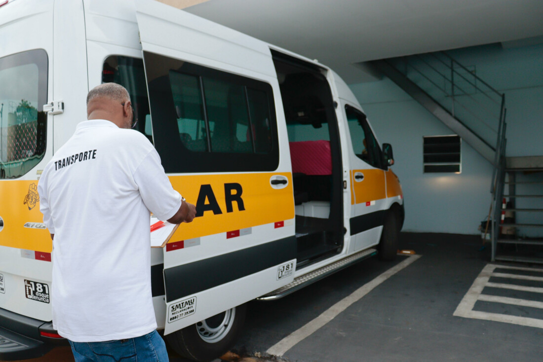Transporte realiza vistoria veículos escolares que atendem 20 mil crianças e adolescentes