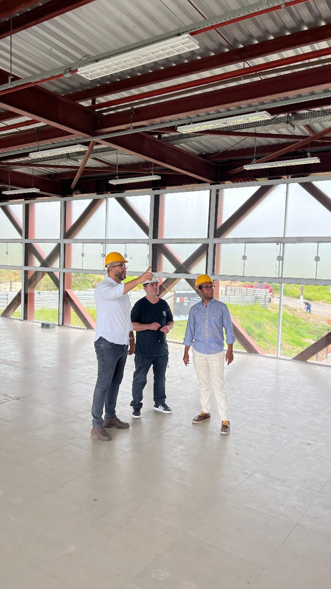 Saulo Souza vistoria obra do Balneário e afirma que entrega será gradual