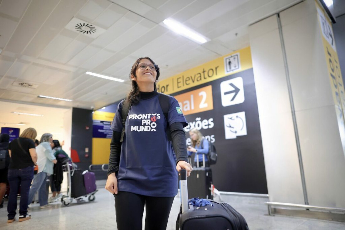 ‘A primeira da família a viajar de avião’, diz aluna do Alto Tietê em intercâmbio