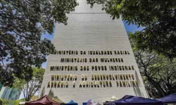 Plataformas de mobilidade combaterão racismo e intolerância religiosa