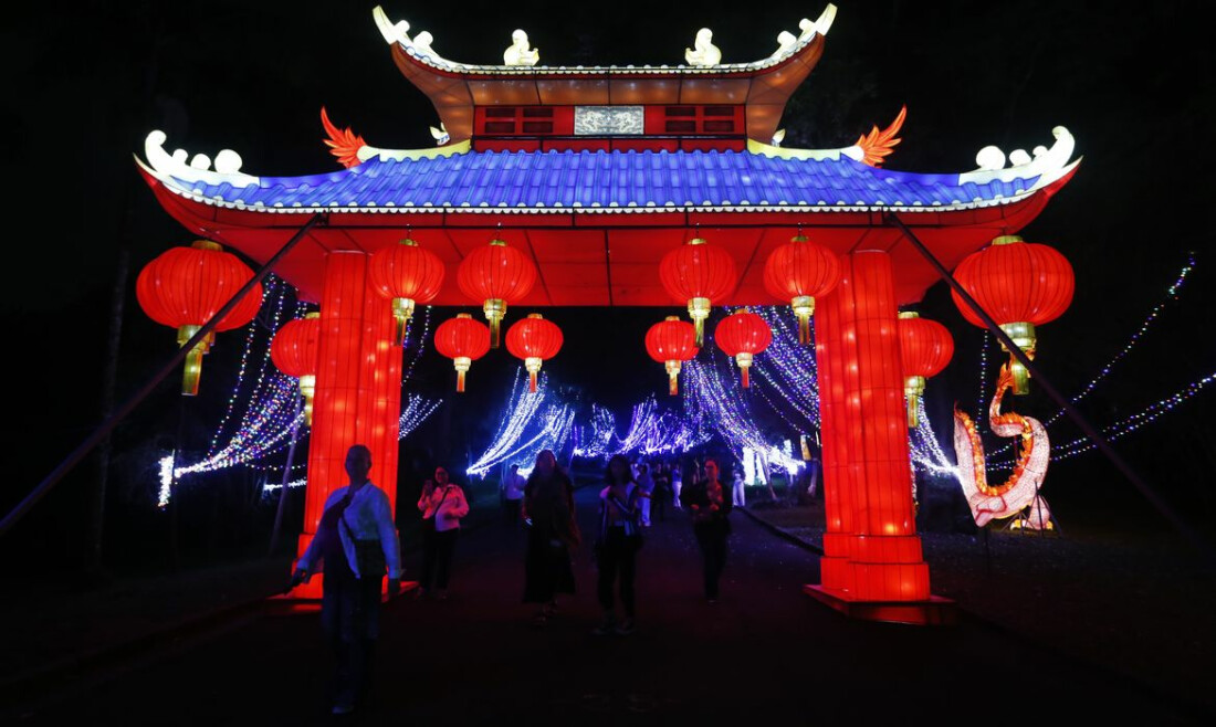 Esculturas chinesas embelezam Jardim Botânico de São Paulo