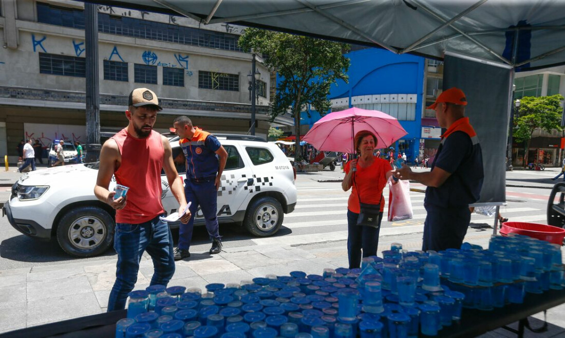 Calor em SP: capital retoma operação para atender população vulnerável