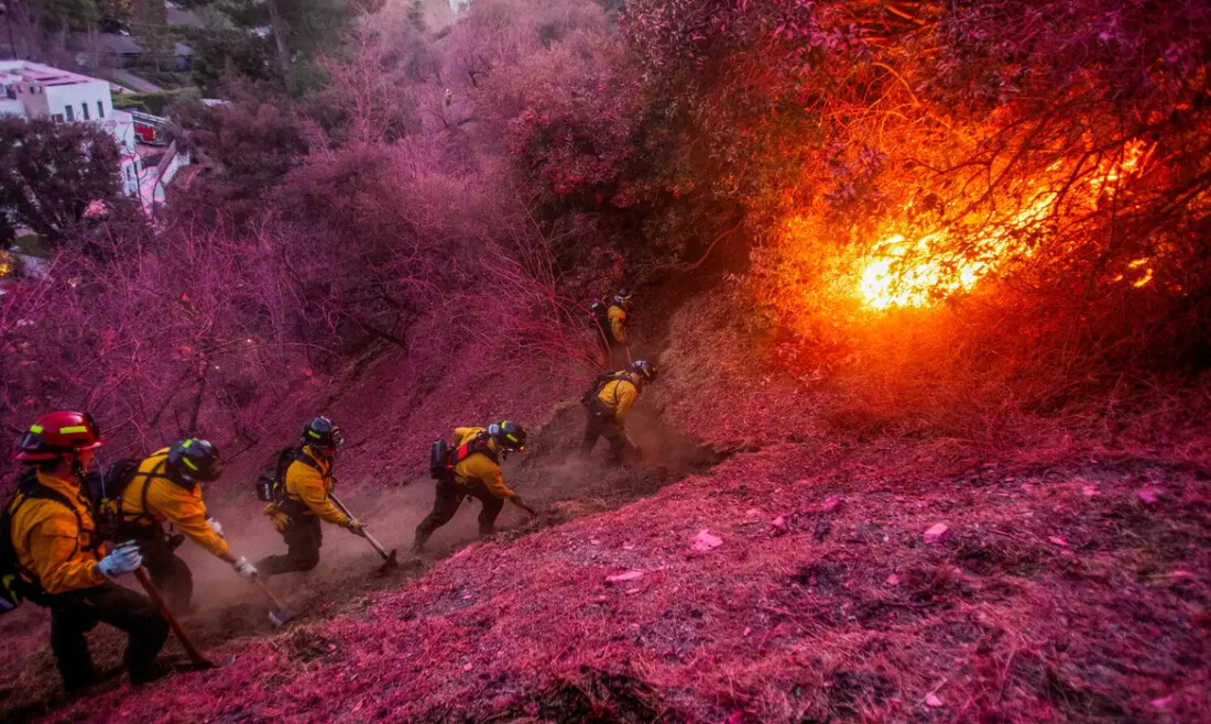 Novo incêndio florestal atinge norte de Los Angeles e força retiradas