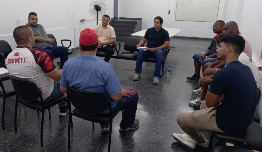 Secretaria de Esporte e Lazer busca aproximar Liga Municipal e times da cidade