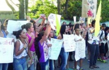 Apeoesp teme desemprego com readequação da rede de ensino