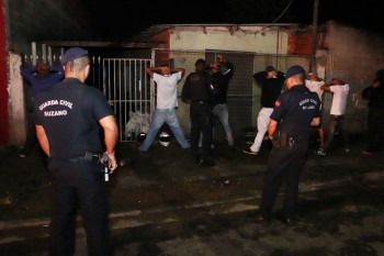 Operação fecha três adegas, acaba com pancadão e prende suspeito de roubo