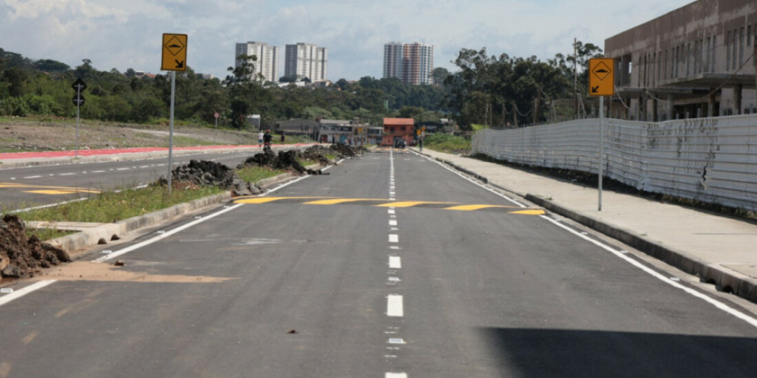 Sem iluminação, trecho da Sete de Setembro segue fechado