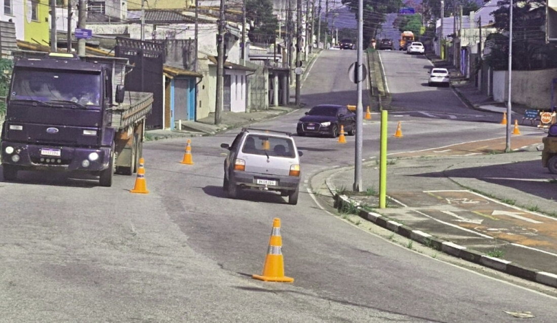 Mudanças em semáforos e faixas são feitas para melhorar trânsito entre Região Leste e o Centro