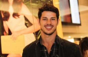 José Loreto é escalado para "Não Se Apega Não"