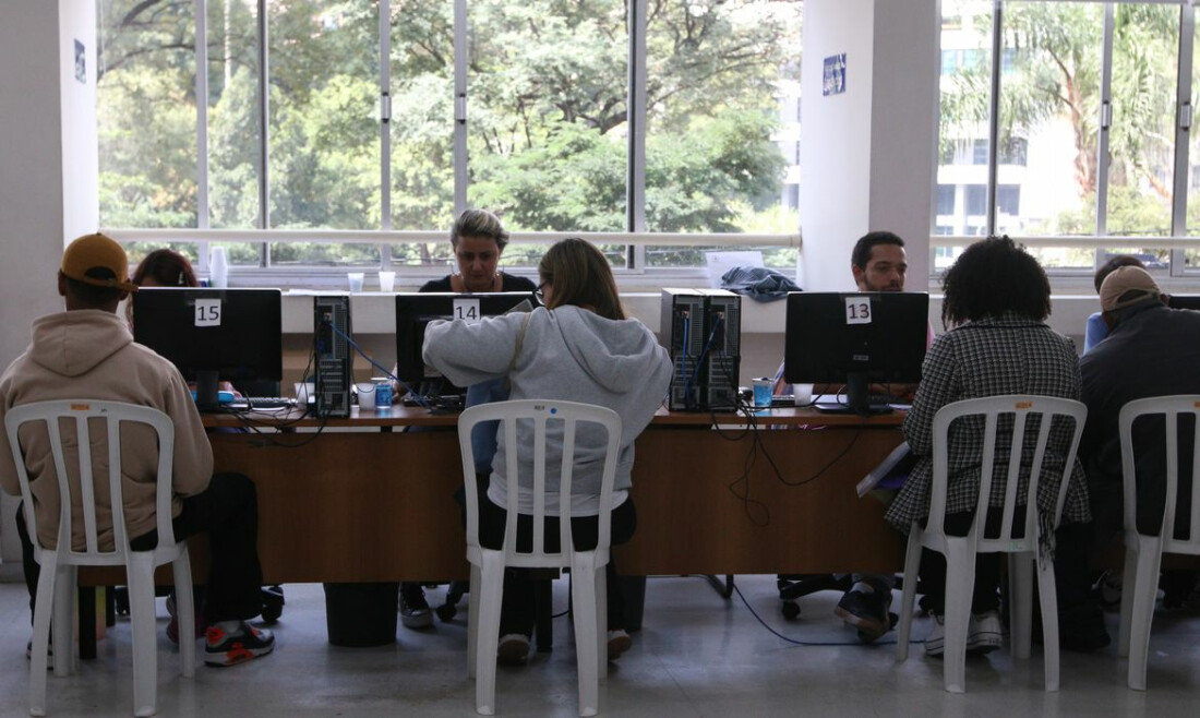 Mutirão para trans e travestis oferece mais de 1 mil vagas de emprego