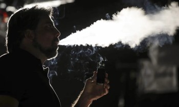 STF suspende julgamento sobre venda de cigarros saborizados