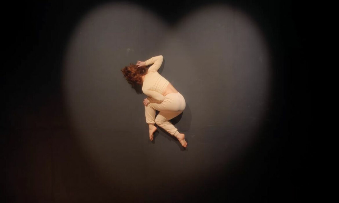 Filme conta história de contorcionista abusada sexualmente na infância