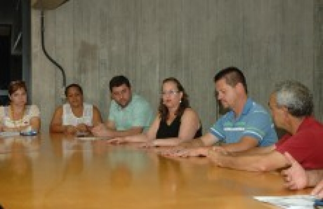 Nenhuma escola será fechada, diz dirigente