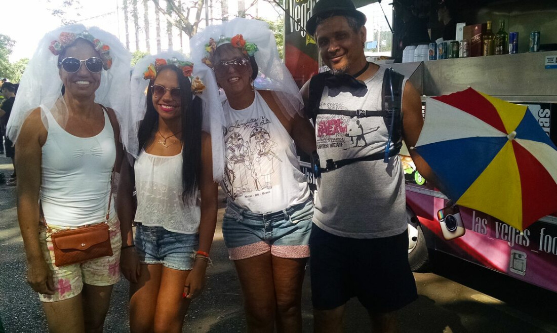 Festival em Brasília celebra diversidade em clima de carnaval