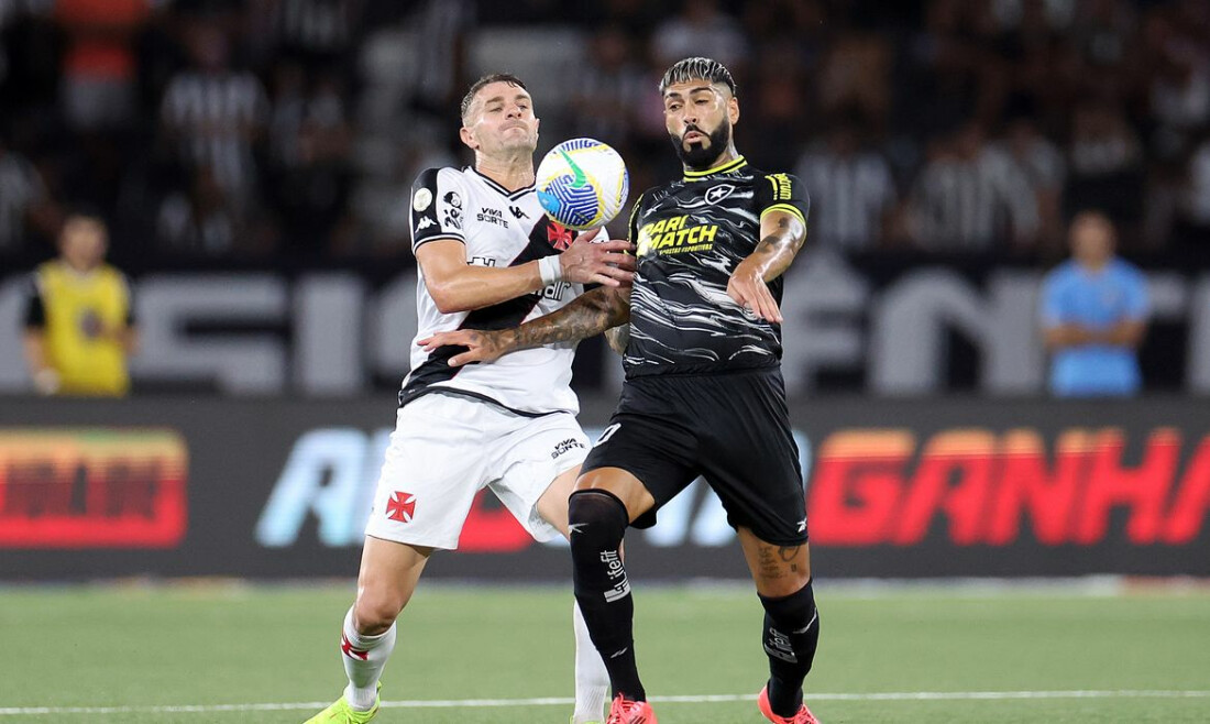 Vasco e Botafogo jogam por vaga na semifinal do Carioca