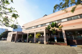 Prefeita e vice-prefeito recebem diretor do Hospital Luzia de Pinho Melo