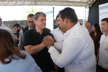 Governador Tarcísio reafirma compromisso com investimentos em Suzano