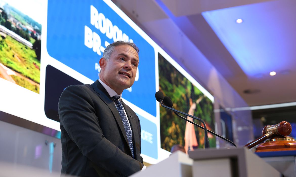 Renan espera que 2025 seja o mais exitoso da história em concessões