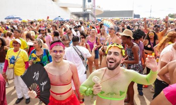 Bloco das Montadas leva diversidade ao centro político de Brasília