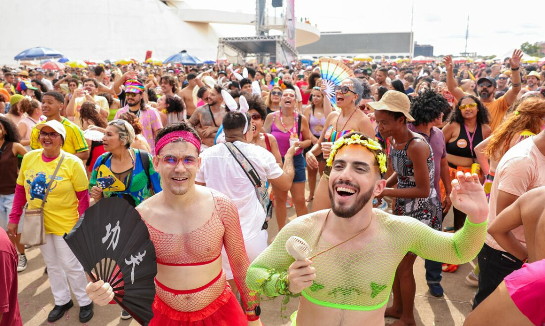 Bloco das Montadas leva diversidade ao centro político de Brasília