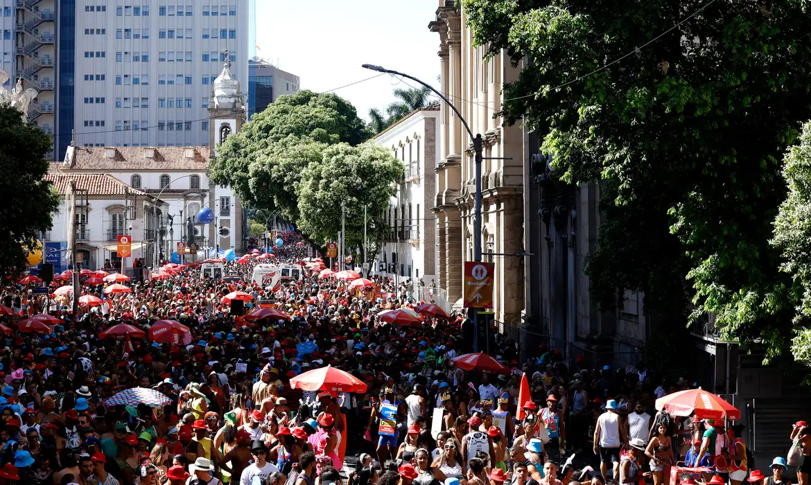 MetrôRio funciona 24 horas durante carnaval carioca