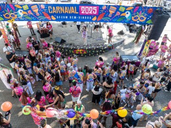Carnaval de Itaquá reúne 1,5 mil pessoas em tarde de sol e folia 