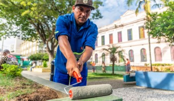 Mutirão no Centro: primeiro dia termina com mais de 25 mil metros quadrados roçados