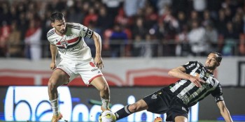 Atlético-MG arranca empate de 2 a 2 com o São Paulo no Morumbi