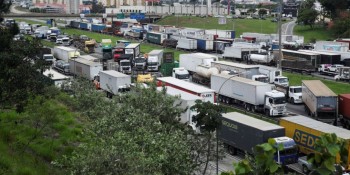 ?AGU obtém 13 sentenças favoráveis a uso da PRF para liberar rodovias