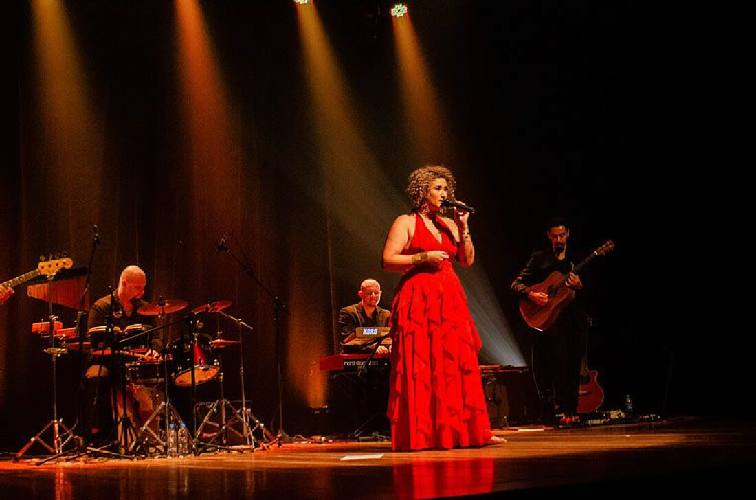 SESI Mogi das Cruzes recebe show musical em homenagem aos 80 anos de Elis Regina