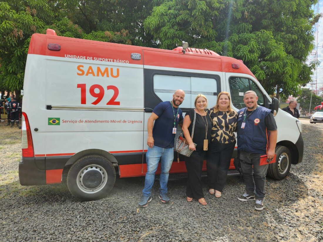 Mogi recebe nova ambulância do governo federal para o Samu