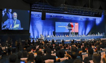 Na OAB, Lula defende regulação para combate às "oligarquias digitais"