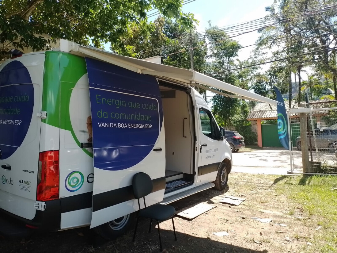 Van da Boa Energia da EDP leva serviços ao Parque Piratininga, em Itaquaquecetuba