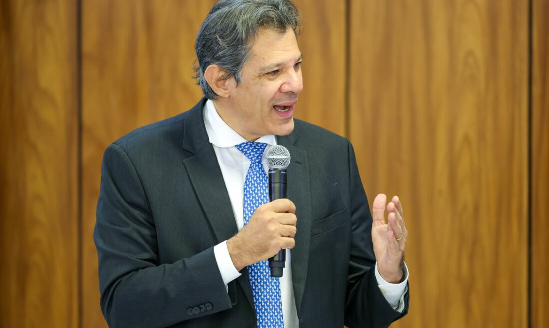 Haddad sai em defesa de arcabouço fiscal e se compromete com metas