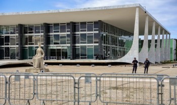 Defesas dos acusados de golpe pedem julgamento no plenário do STF