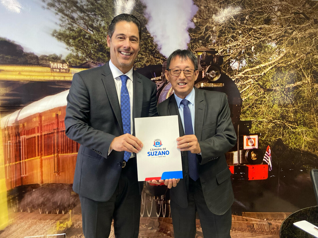 Em Brasília, vereador Artur Takayama conquista emendas para a Saúde e a Apae com deputado Márcio Alvino