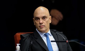 Cartão de vacina: Moraes arquiva investigação contra Bolsonaro