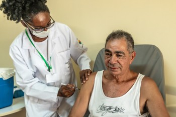 Guararema aplica vacina contra a gripe em todas as unidades de saúde