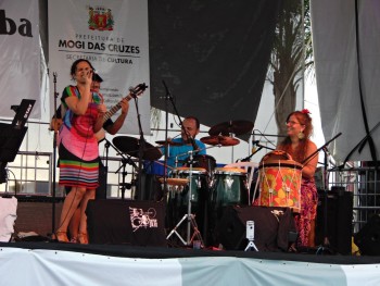 Festival Dezindie celebra arte independente com shows, teatro e debates em Mogi