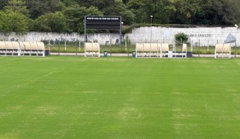 Nogueirão passa por manutenção para recuperação da qualidade do gramado