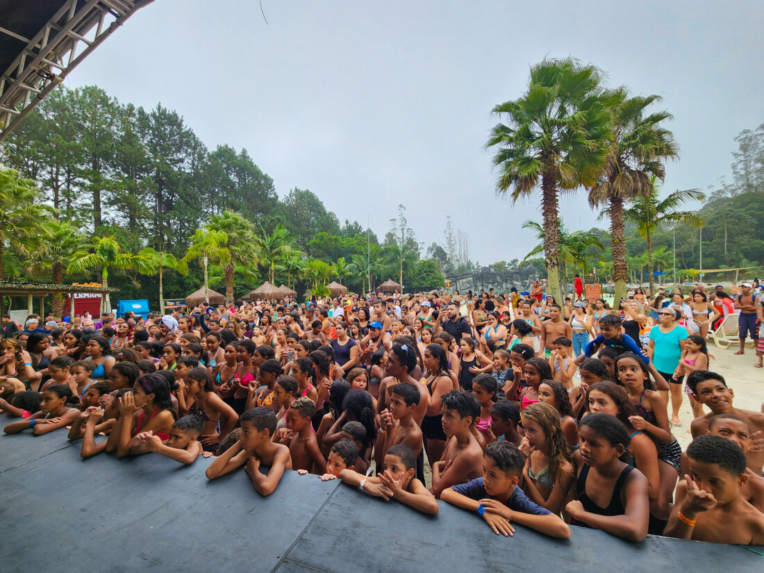 Mais de 3 mil crianças viverão um dia especial no Magic City