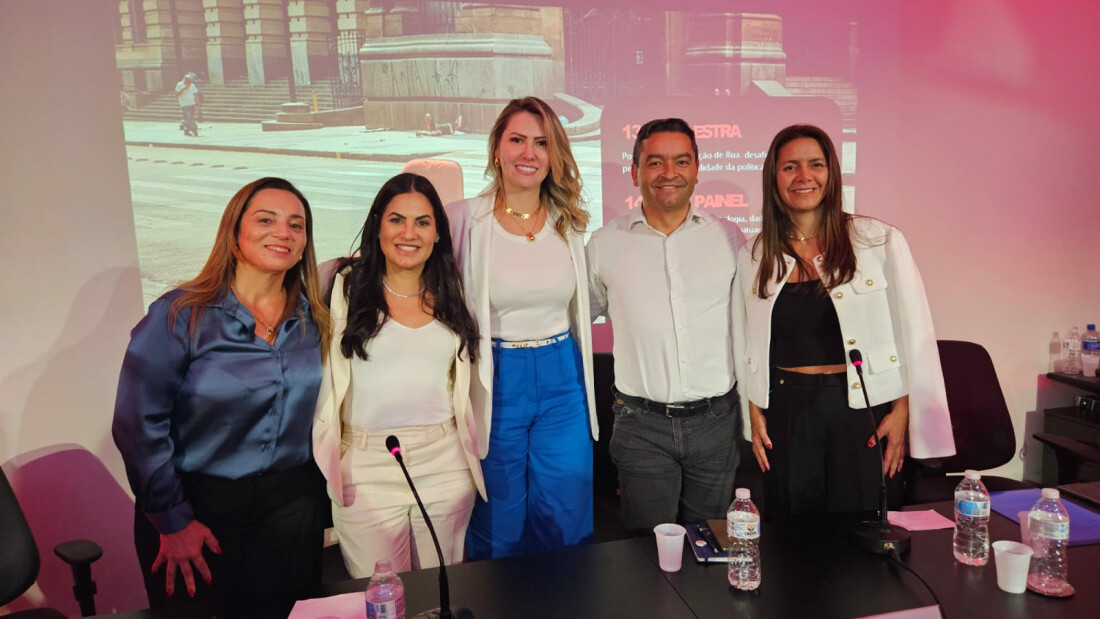 Condemat+ compartilha desafios em painel sobre políticas públicas para população de rua