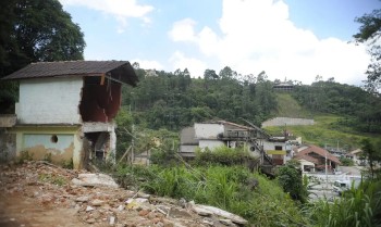 Ex-prefeito de Nova Friburgo é condenado por desvios após tragédia