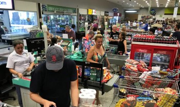 Preços dos alimentos cairão mais nas próximas semanas, diz ministro