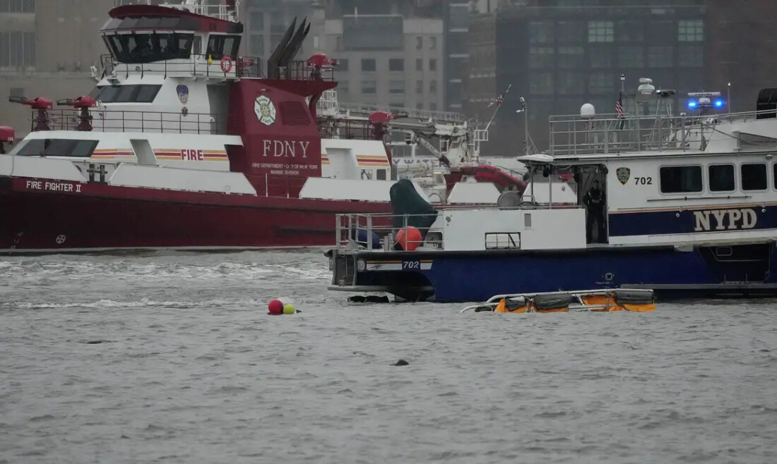 Helicóptero de turismo cai no Rio Hudson, em Nova York