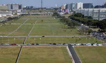 Servidores receberão reajuste retroativo a janeiro em 2 de maio
