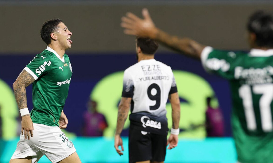 Em noite de uruguaios, Palmeiras vence clássico com Corinthians