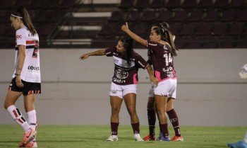 Ferroviária vence e assume liderança do Brasileiro Feminino