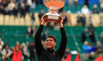 Carlos Alcaraz reage e conquista seu primeiro título em Monte Carlo