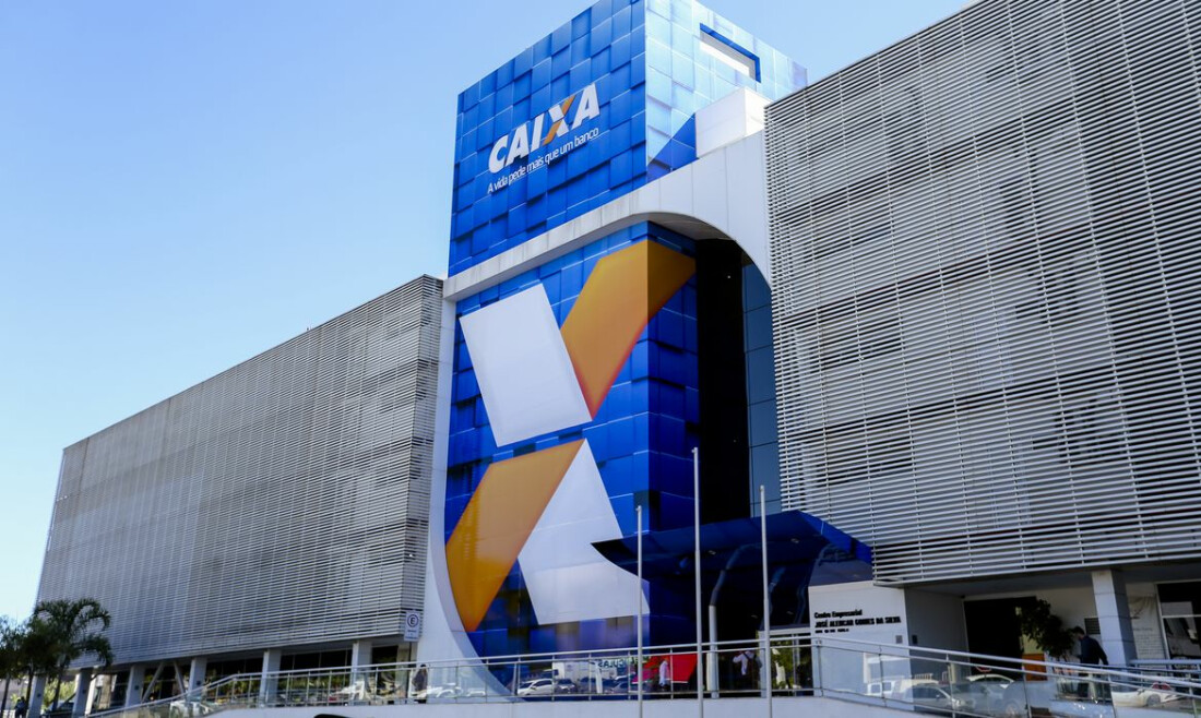 Caixa libera abono salarial para nascidos em março e abril